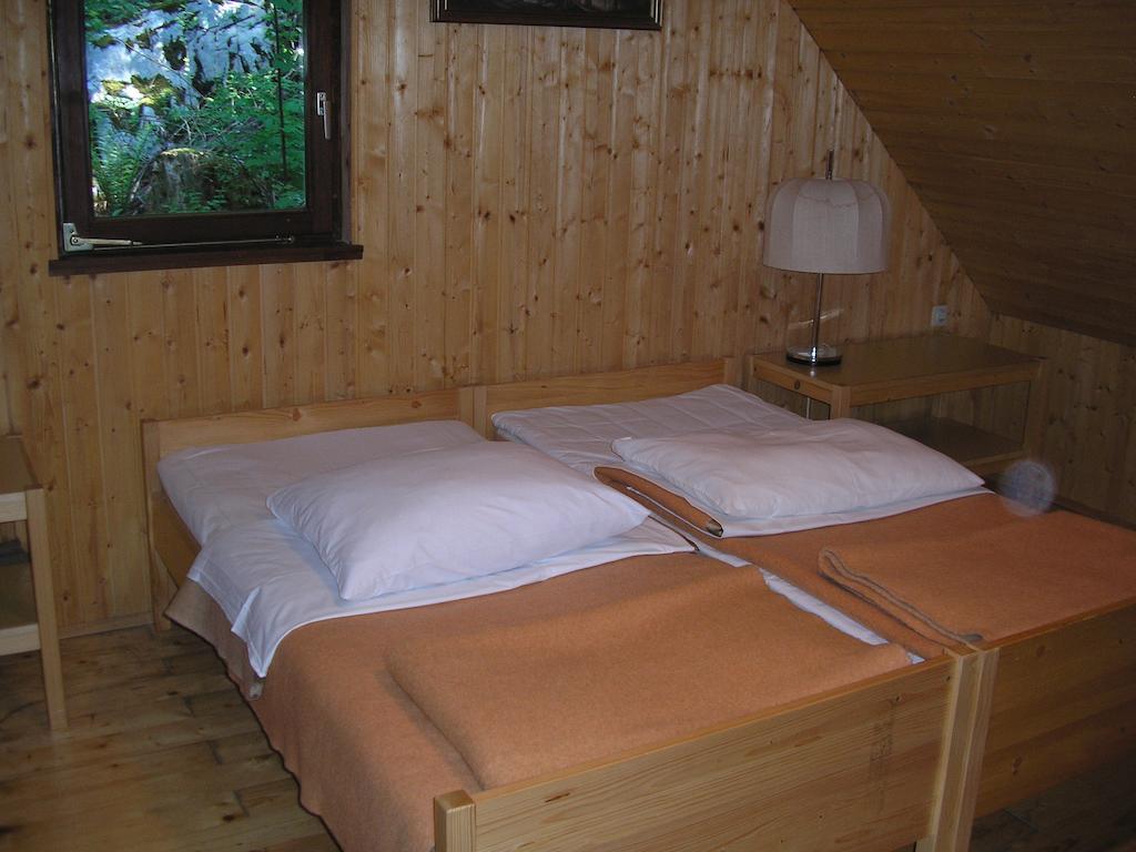 Camping Pivka Jama Postojna Zimmer foto