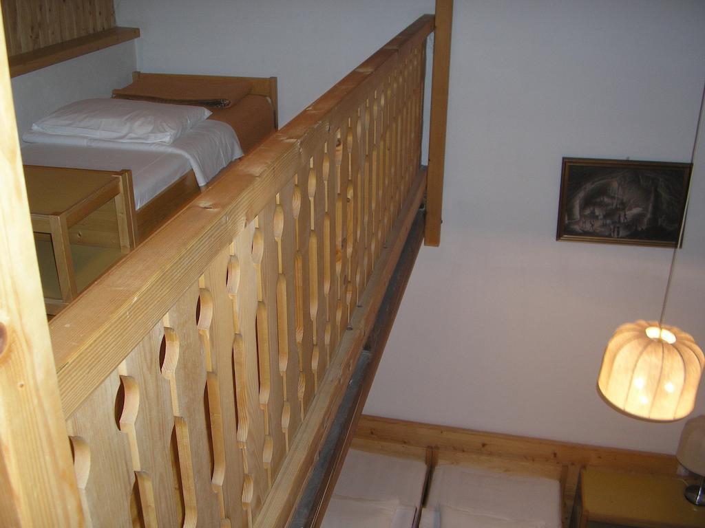 Camping Pivka Jama Postojna Zimmer foto