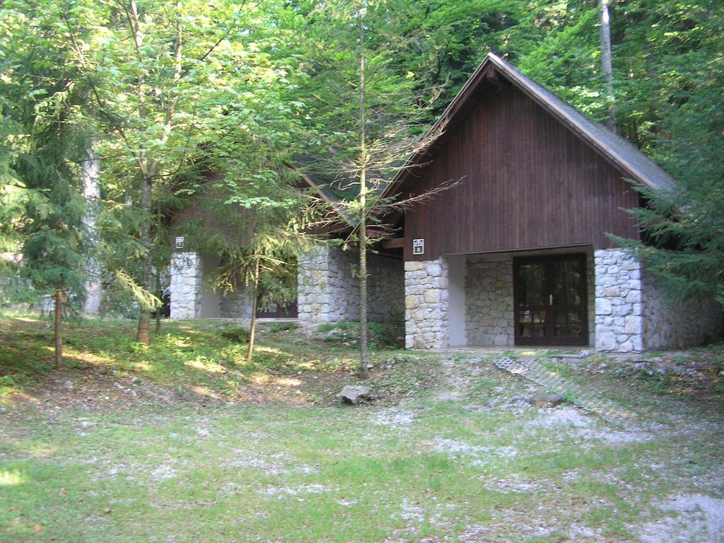 Camping Pivka Jama Postojna Exterior foto